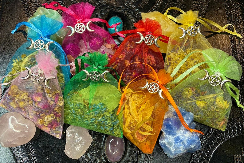 Money Spell Sachet Manifesting